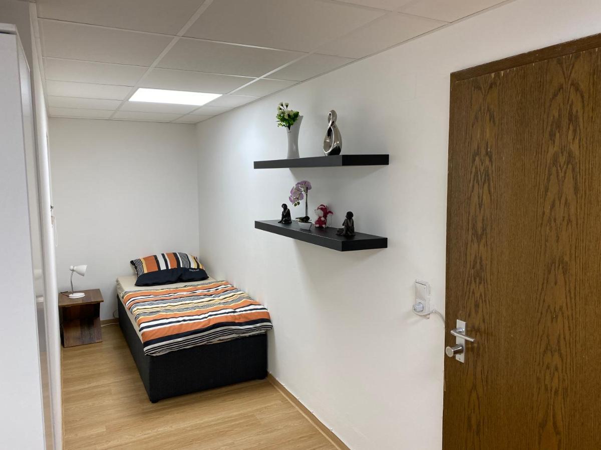 Apartments Rhona III Und IV Neunkirchen City Dış mekan fotoğraf