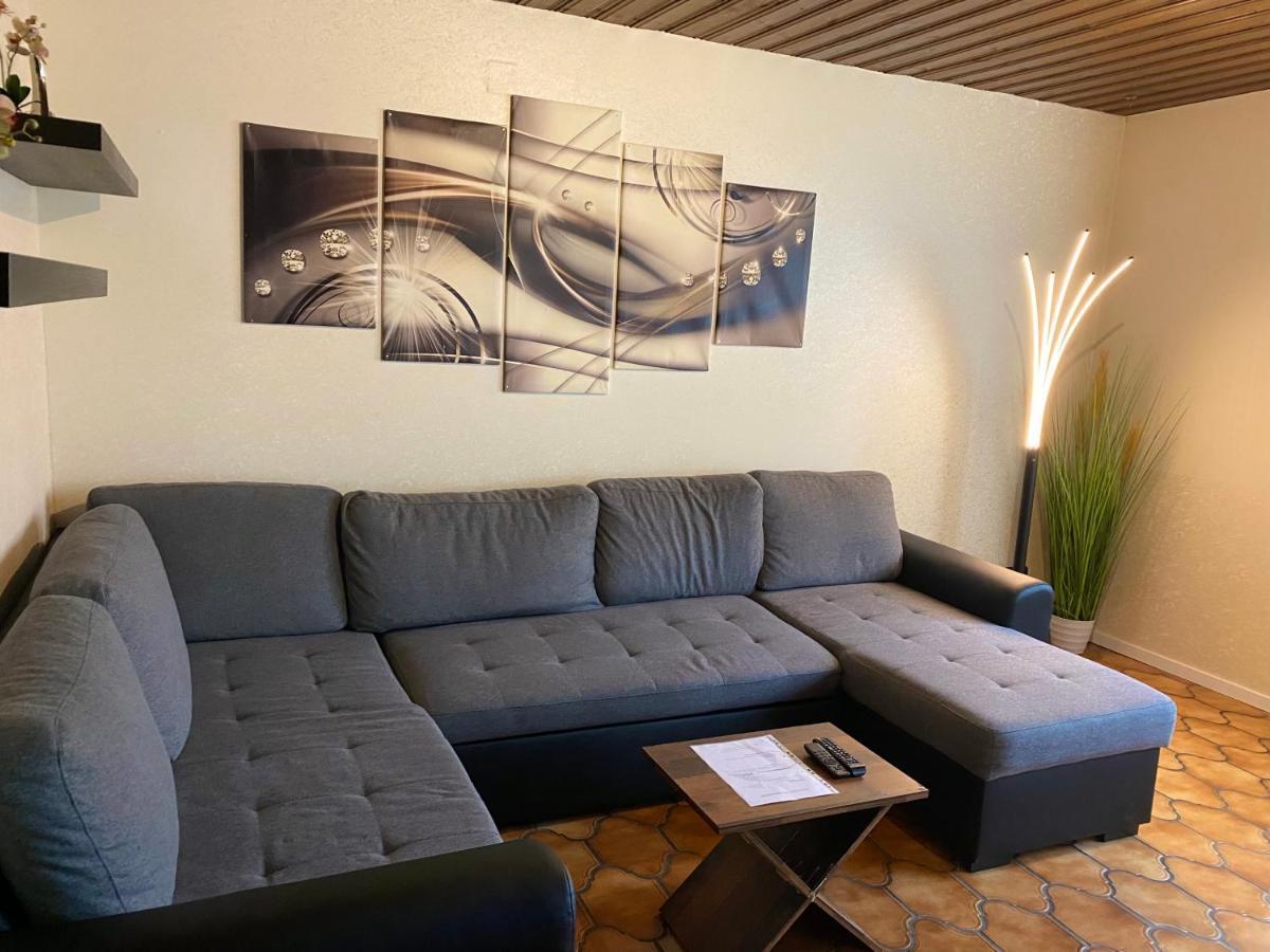 Apartments Rhona III Und IV Neunkirchen City Dış mekan fotoğraf